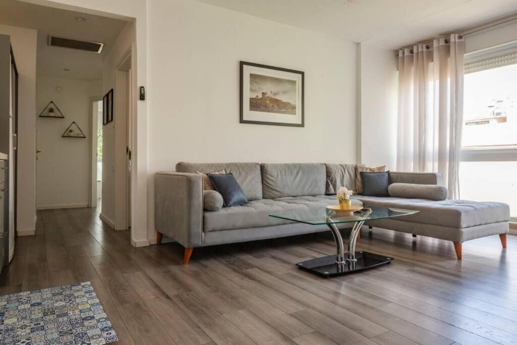 Big Apartment Next To Gordon Beach Plus Free Parking Tel Aviv Dış mekan fotoğraf