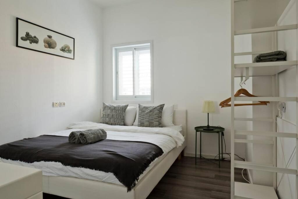 Big Apartment Next To Gordon Beach Plus Free Parking Tel Aviv Dış mekan fotoğraf