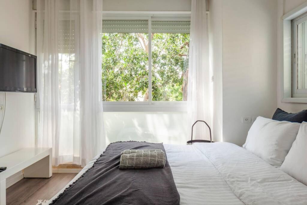 Big Apartment Next To Gordon Beach Plus Free Parking Tel Aviv Dış mekan fotoğraf